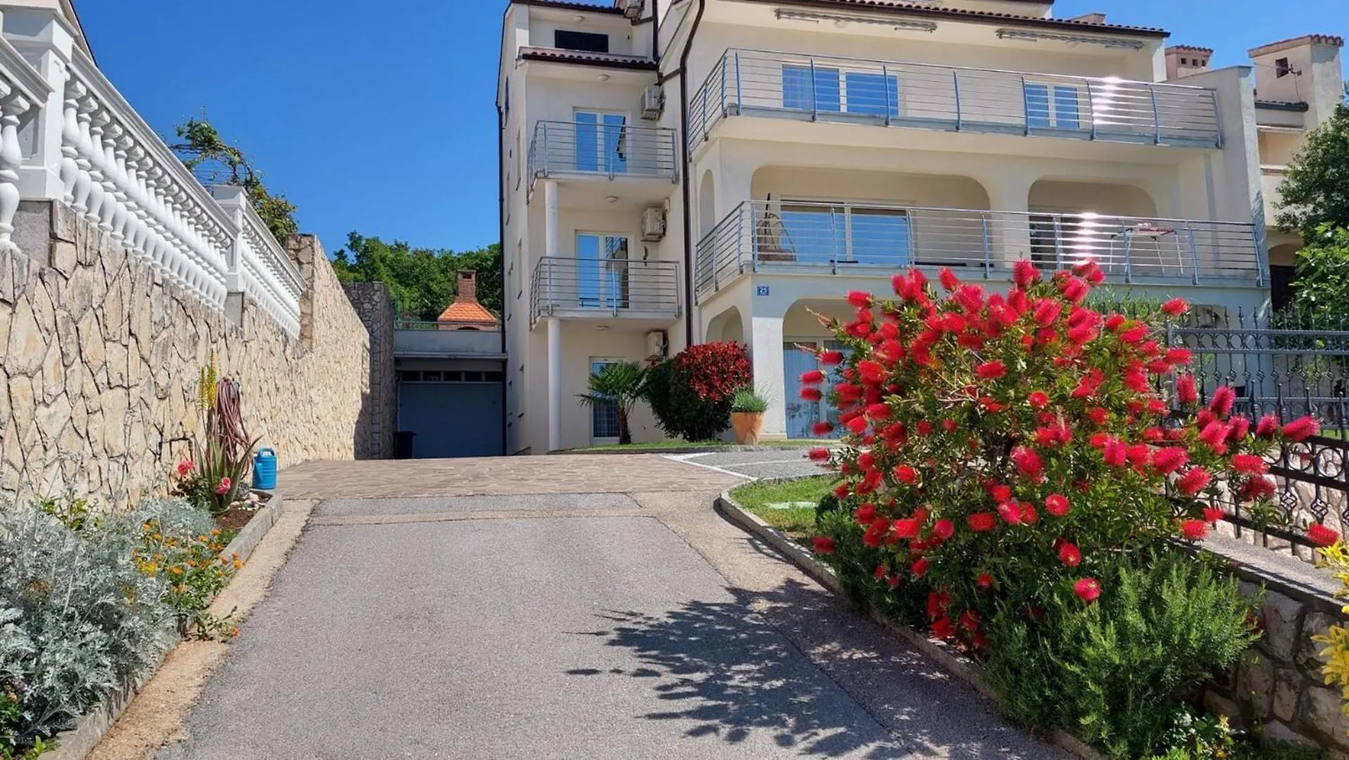 Keti 3 Nv - Apartment 2 Pax With Terrace And Private Parking Novi Vinodolski